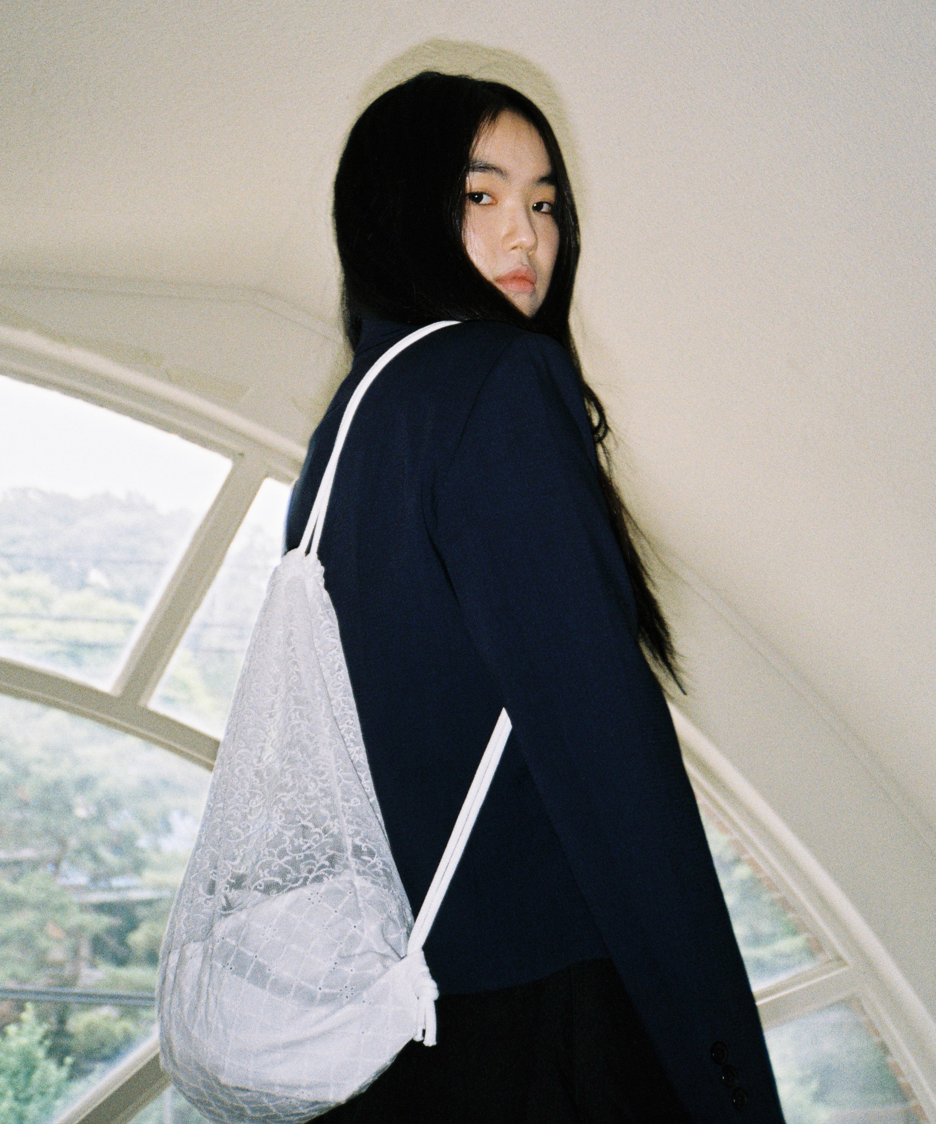 [5월 10일(금) 예약발송] Lace Drawstring Bag - White